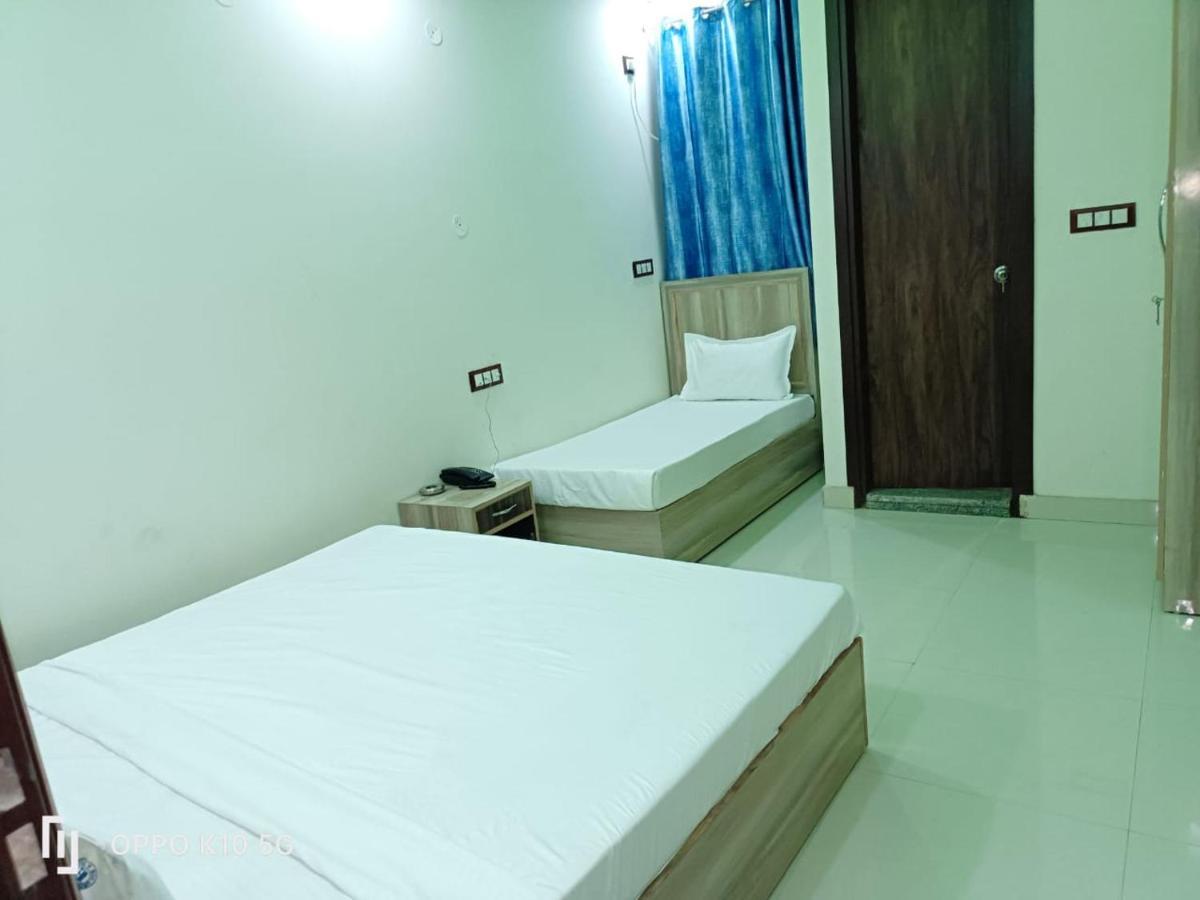 Travel Inn At Delhi Airport Neu-Delhi Exterior foto