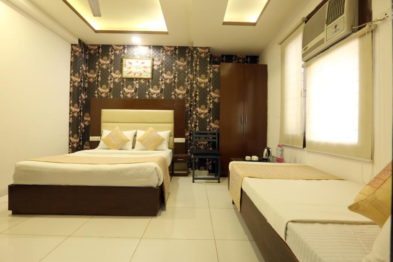 Travel Inn At Delhi Airport Neu-Delhi Exterior foto