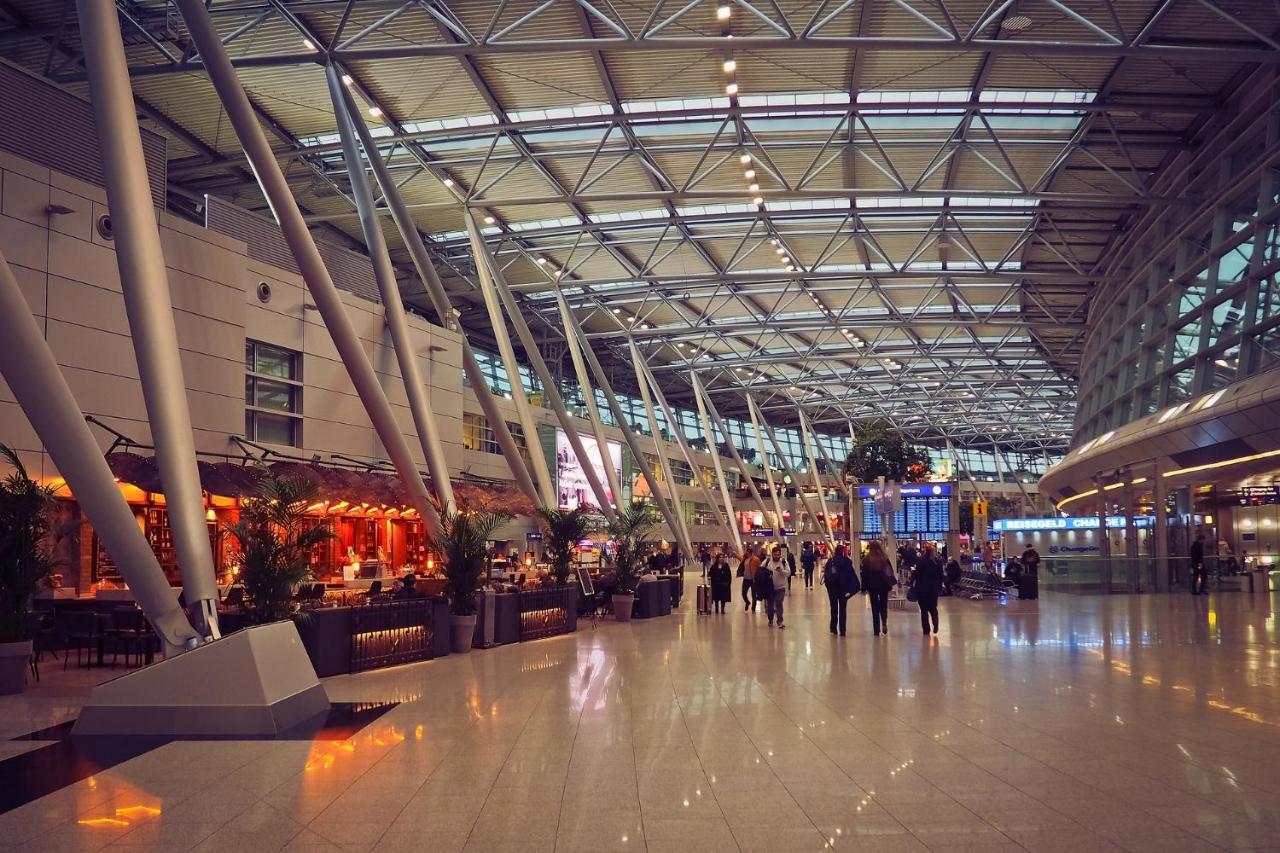 Travel Inn At Delhi Airport Neu-Delhi Exterior foto